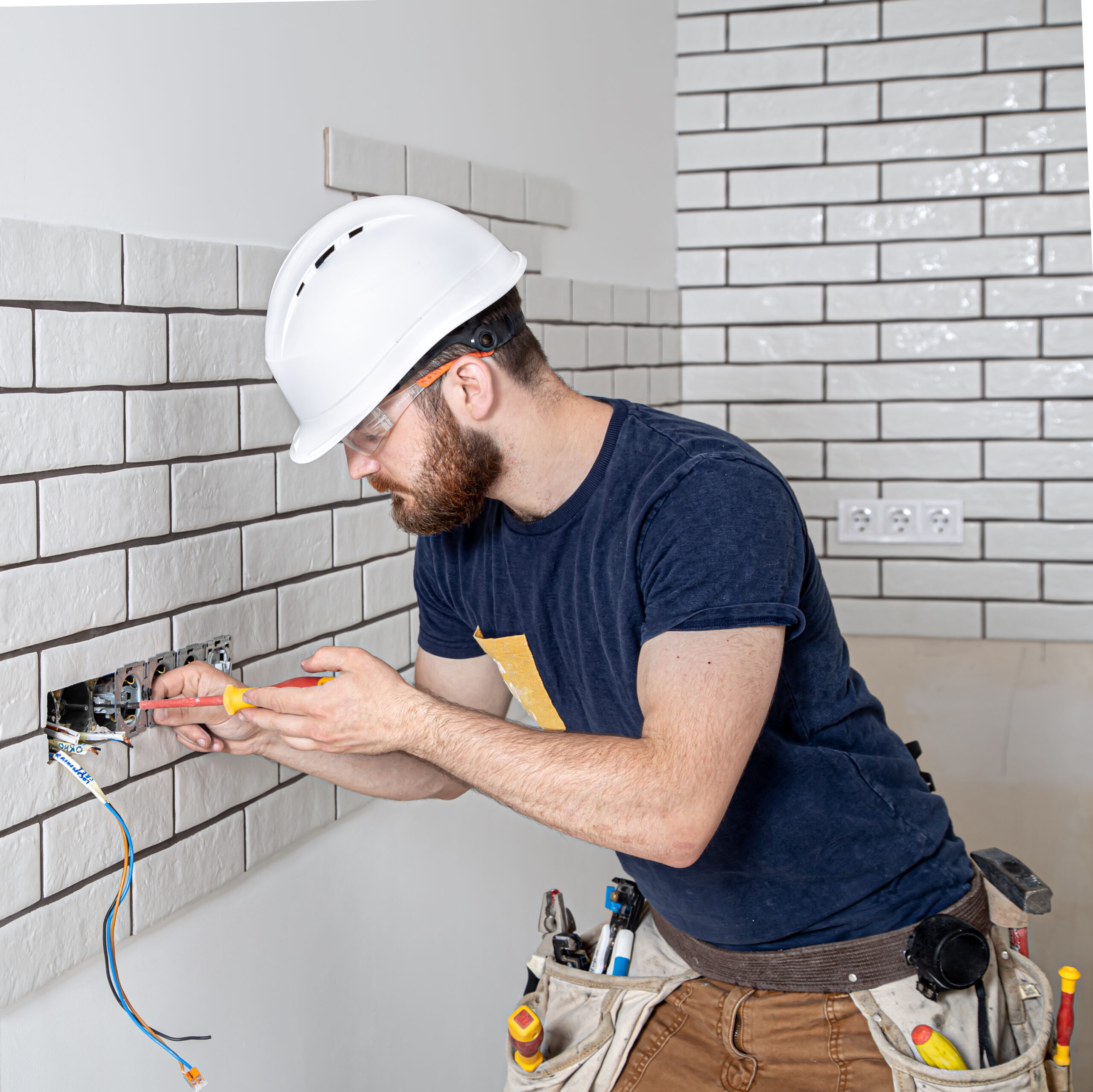 Naprawy i awarie instalacji elektrycznych
